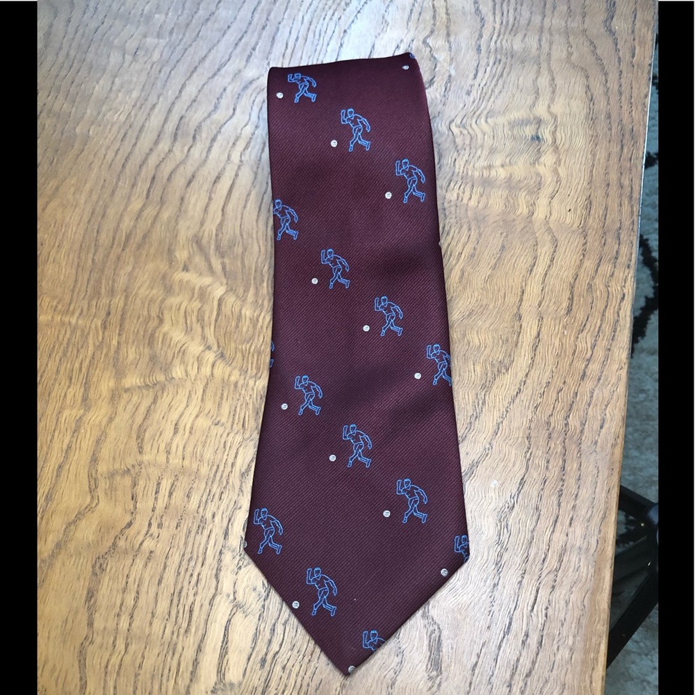 Bowler tie